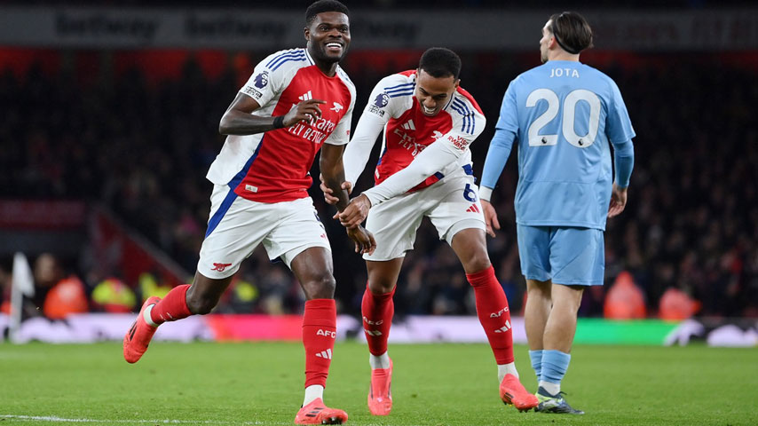 พรีเมียร์ลีกอังกฤษ : นอตทิงแฮมฟอเรสต์ VS อาร์เซน่อล